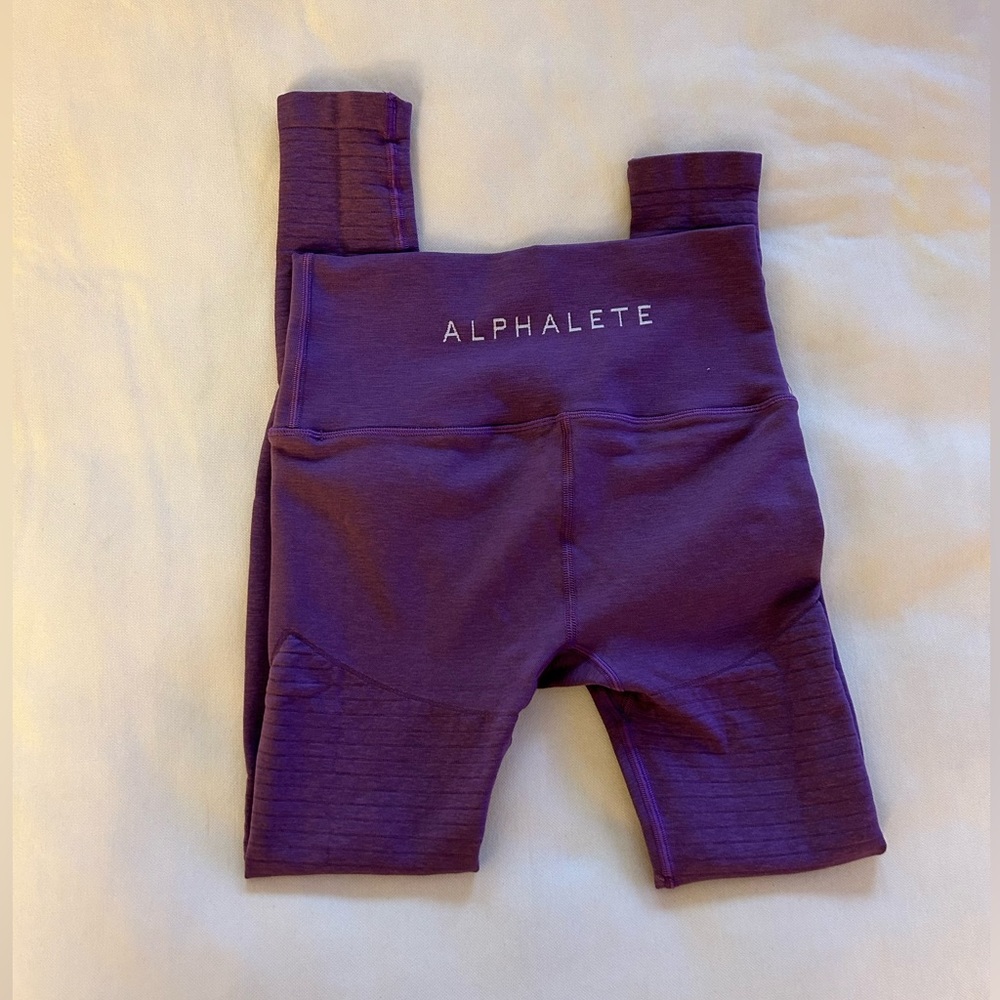 Alphalete leggings in purple - size s